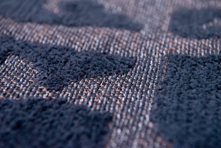 "Schwarz" - Teppich