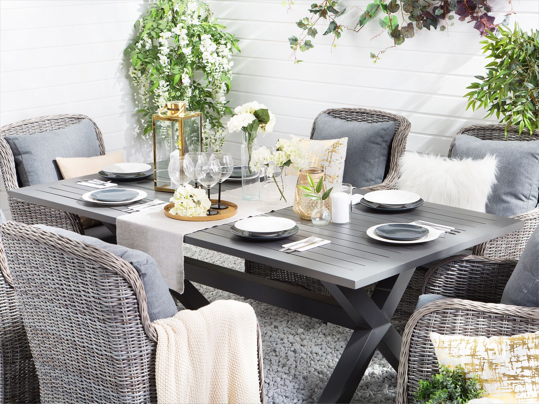 Tuinmeubelset van Mirello – Inclusief kussenset