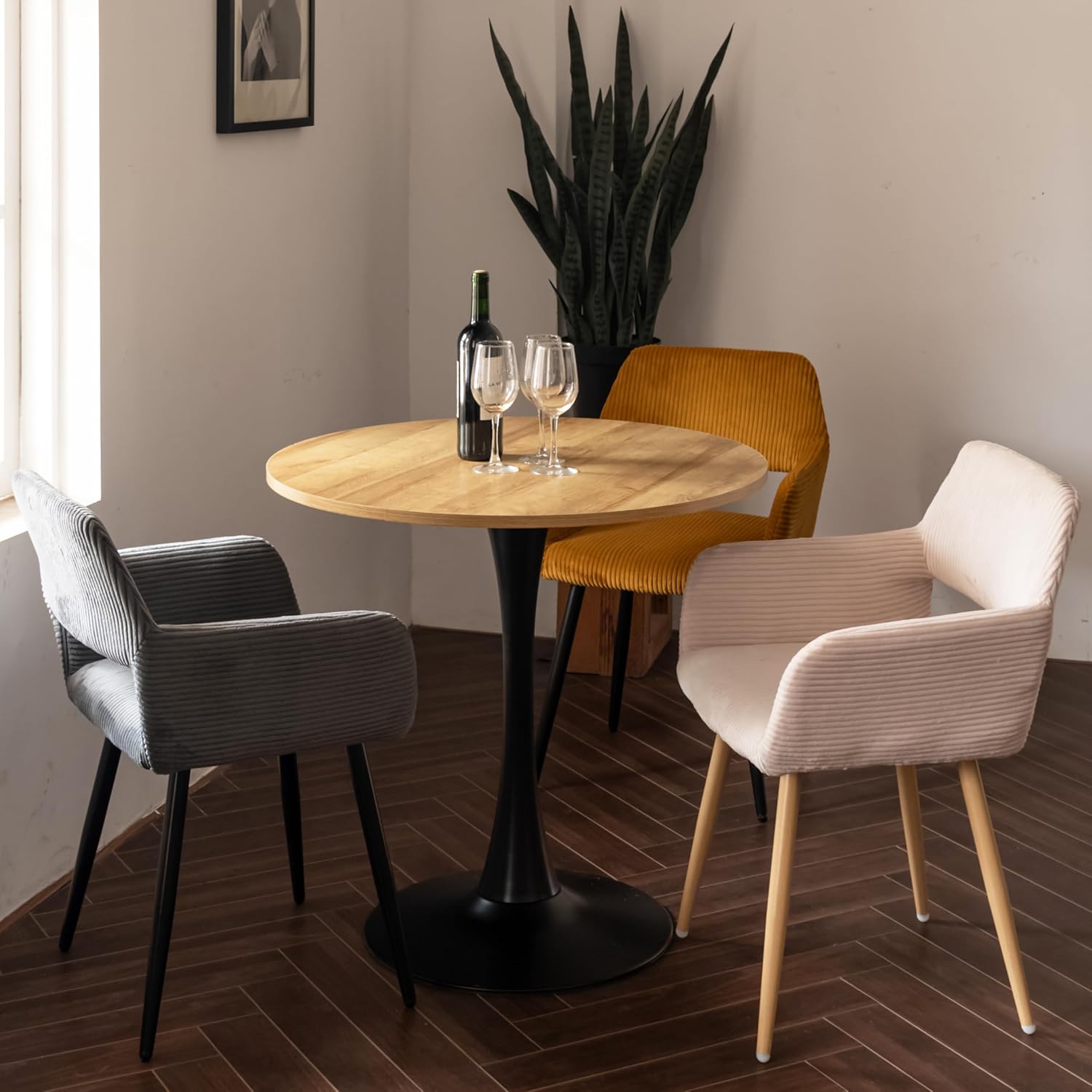 „Liva“ – Runder Esstisch