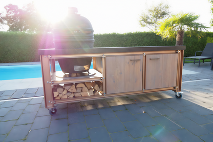 Big green egg buiten keuken